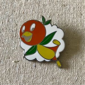 Disney Pin Twenty Eight & Main Mystery - Orange Bird Chaser